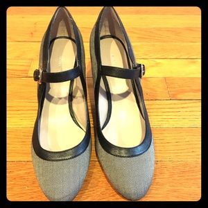 Nine West Classic 2inch heel.